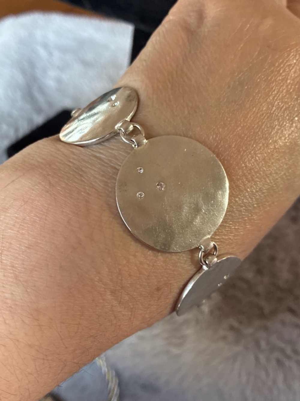 Kenneth Cole Silver Disc Bracelet – Minimalist Shine - Picture 4 of 4
